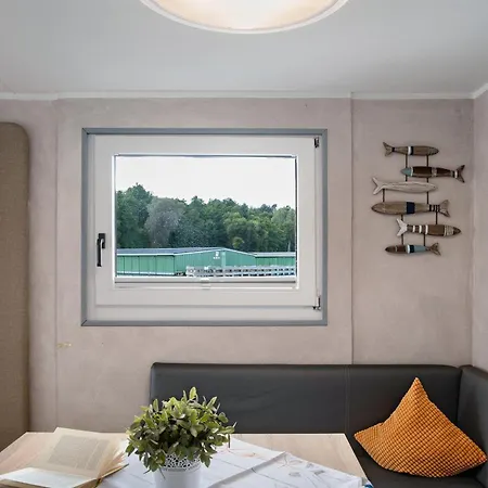 Bootshaus Bateau-hôtel *
